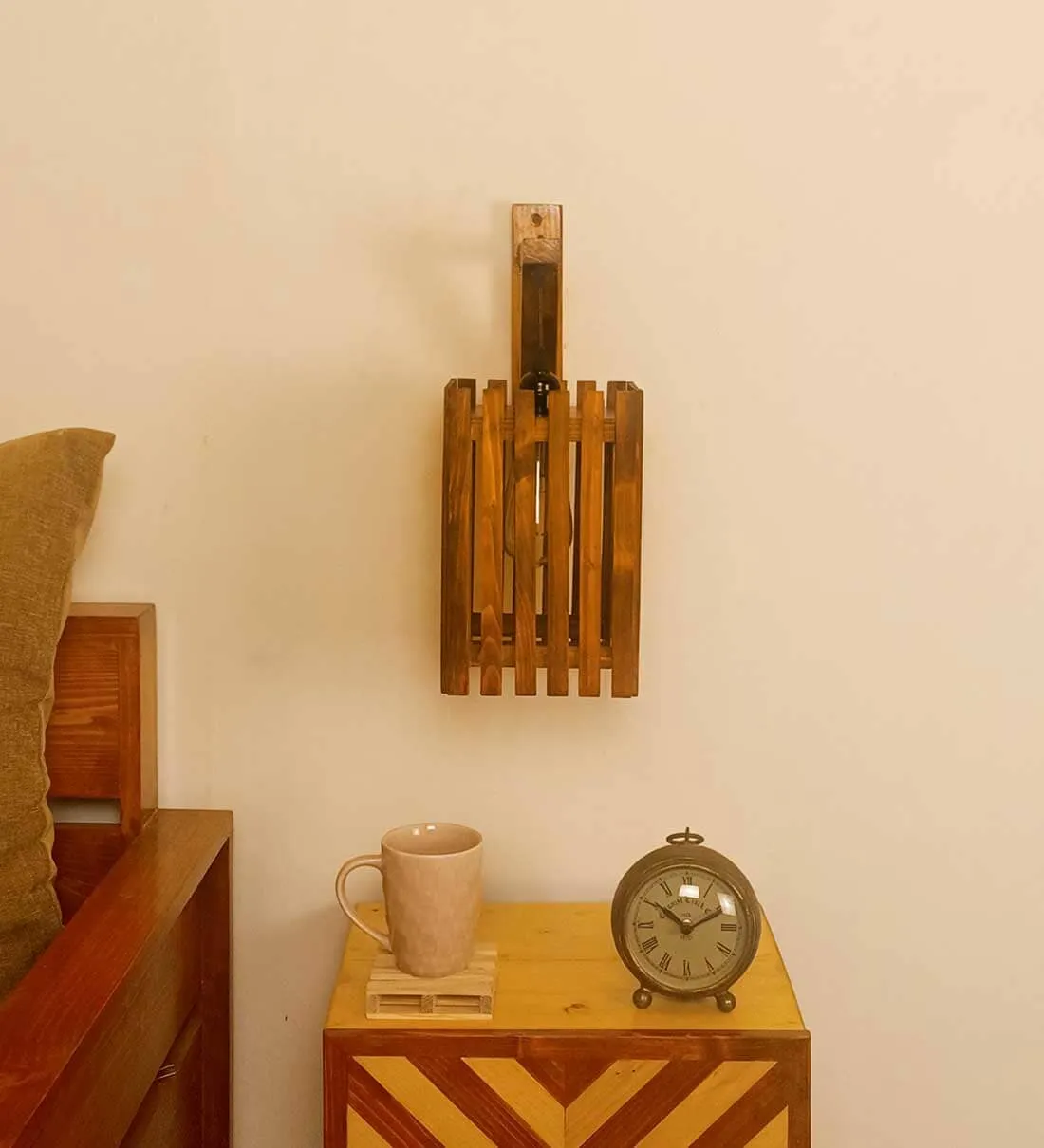 Elegant L Brown Wooden Wall Light
