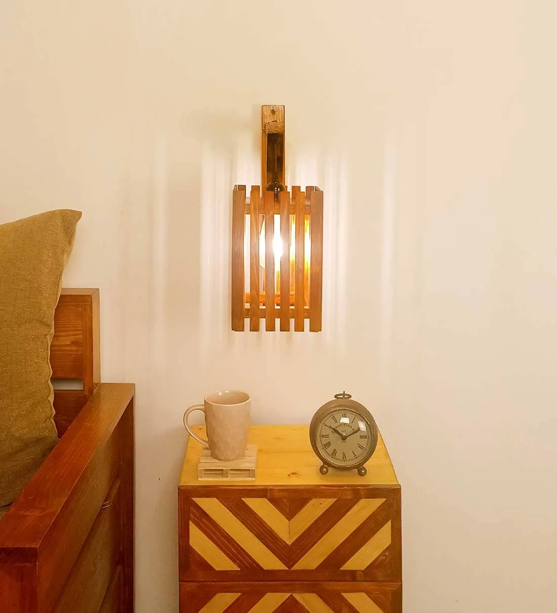 Elegant L Brown Wooden Wall Light