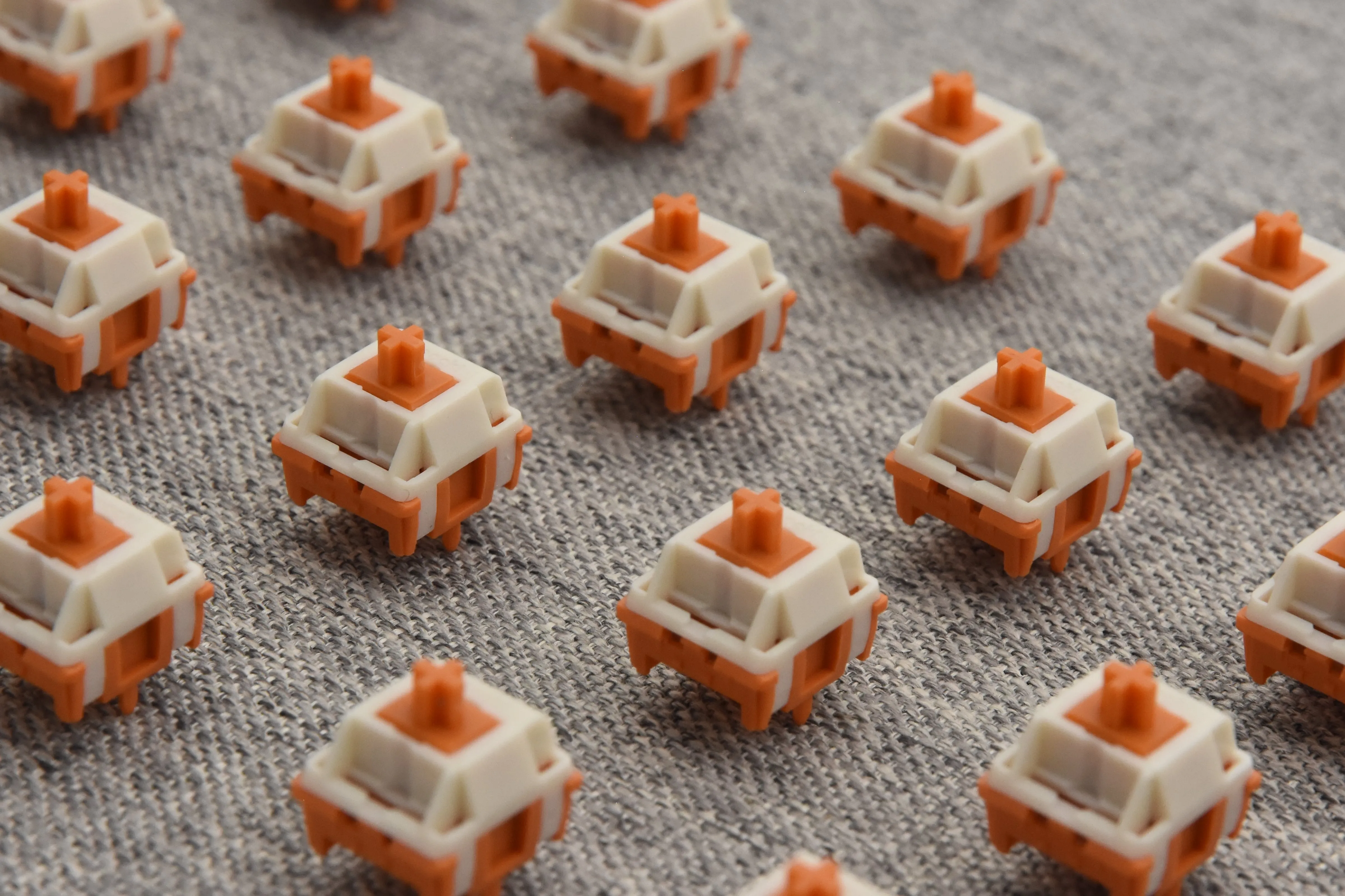 HMX 3.9MM SUNSET GLEAM LINEAR SWITCH FACTORY LUBED EDITION (10PCS)