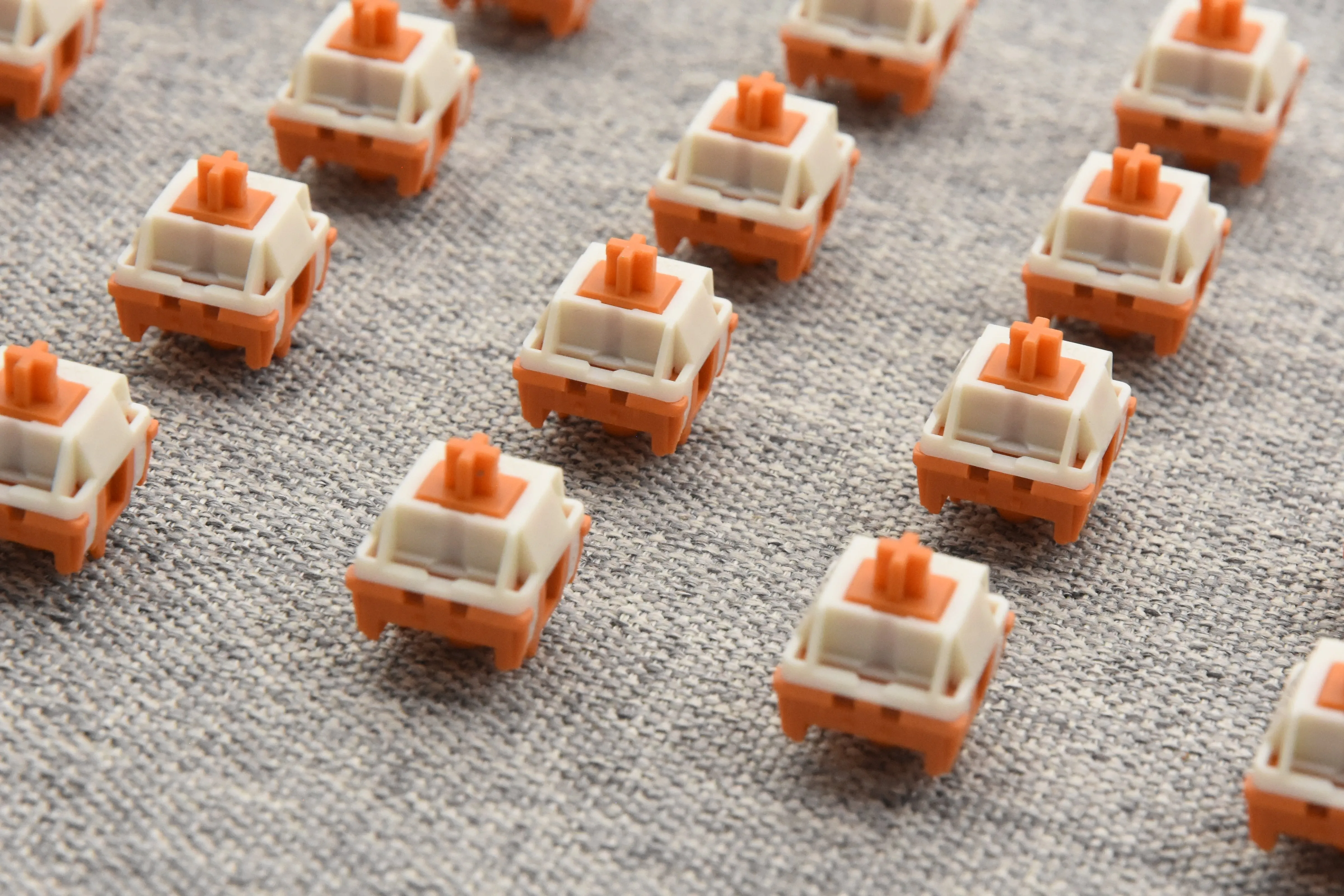 HMX 3.9MM SUNSET GLEAM LINEAR SWITCH FACTORY LUBED EDITION (10PCS)