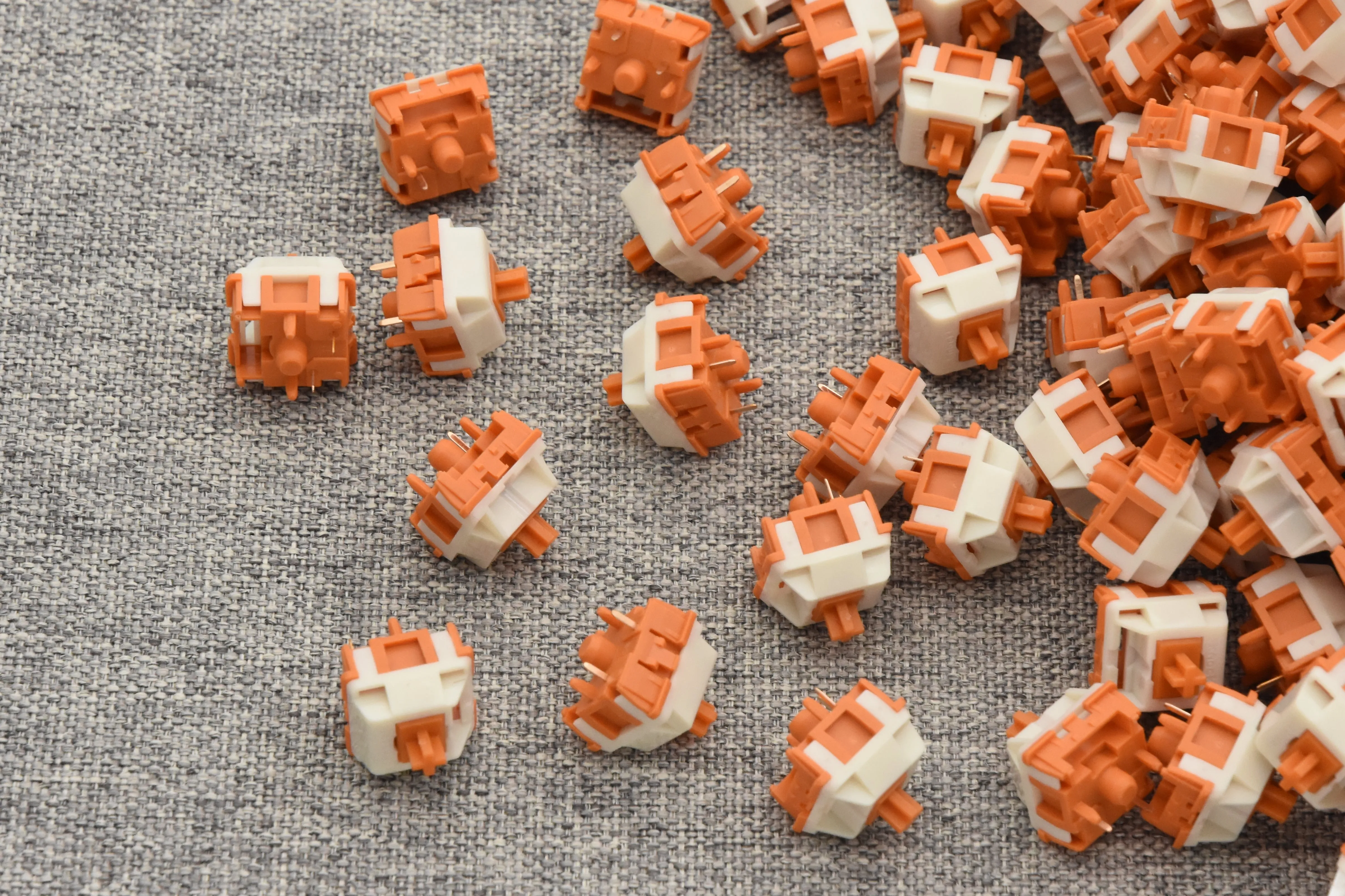 HMX 3.9MM SUNSET GLEAM LINEAR SWITCH FACTORY LUBED EDITION (10PCS)