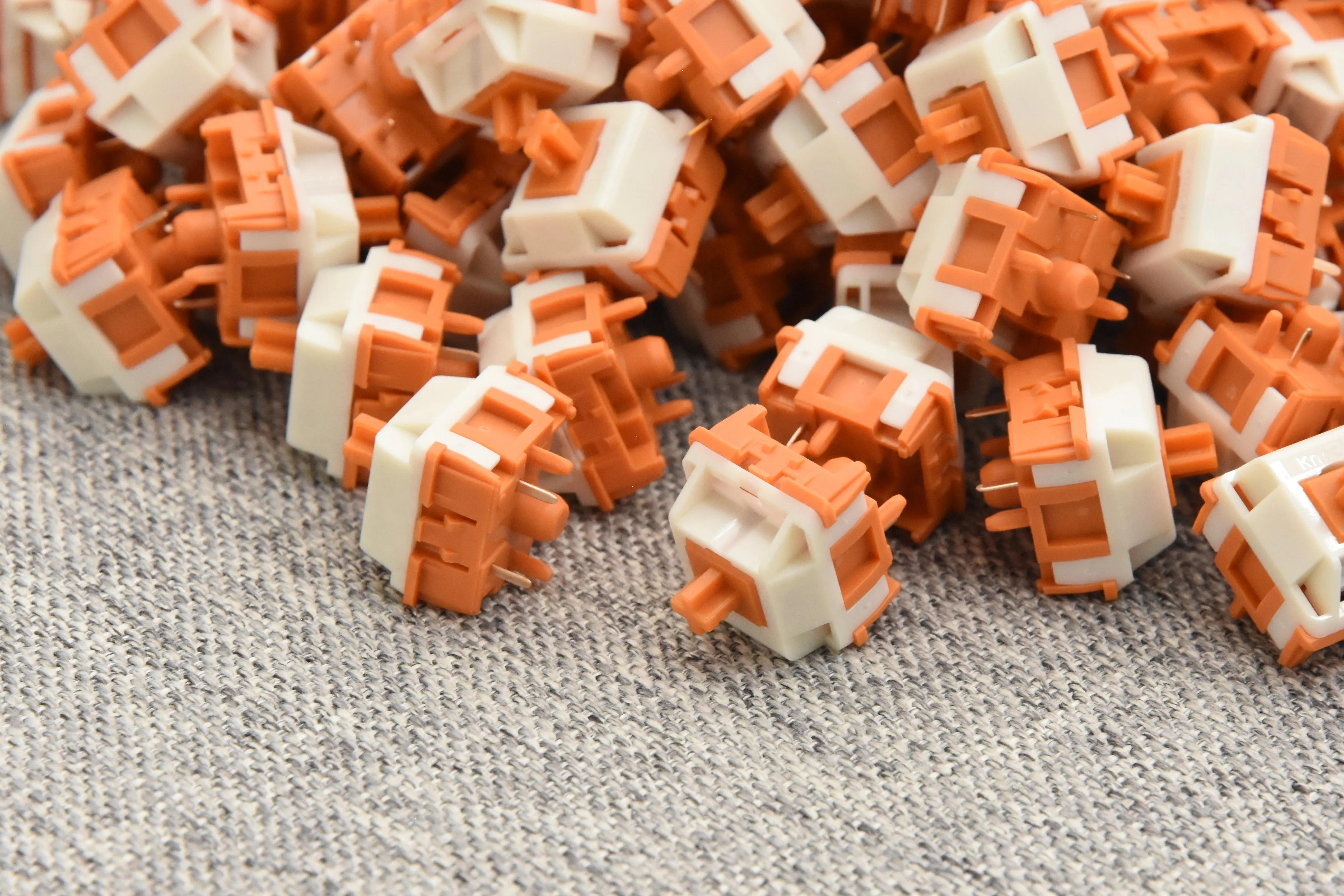HMX 3.9MM SUNSET GLEAM LINEAR SWITCH FACTORY LUBED EDITION (10PCS)