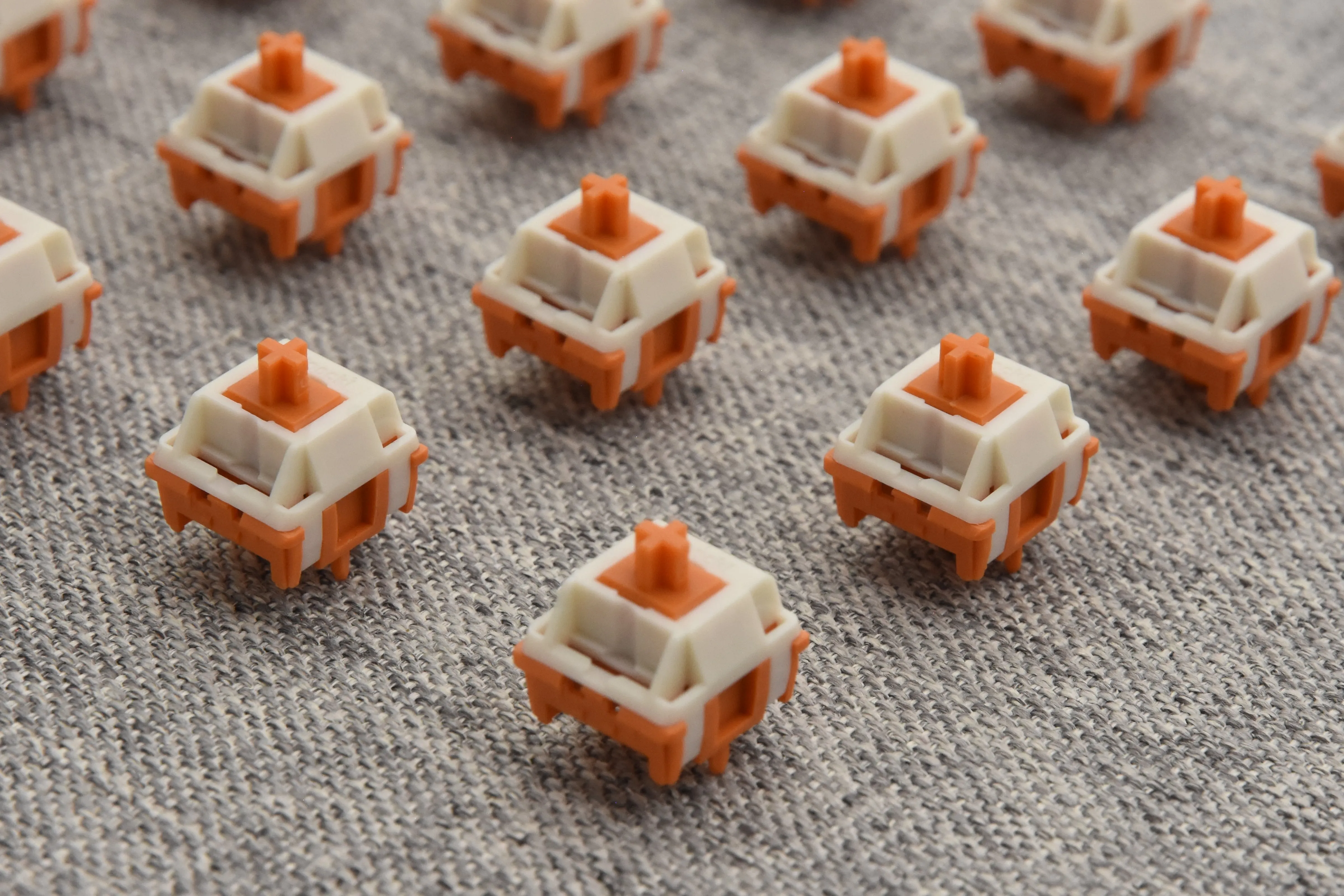 HMX 3.9MM SUNSET GLEAM LINEAR SWITCH FACTORY LUBED EDITION (10PCS)
