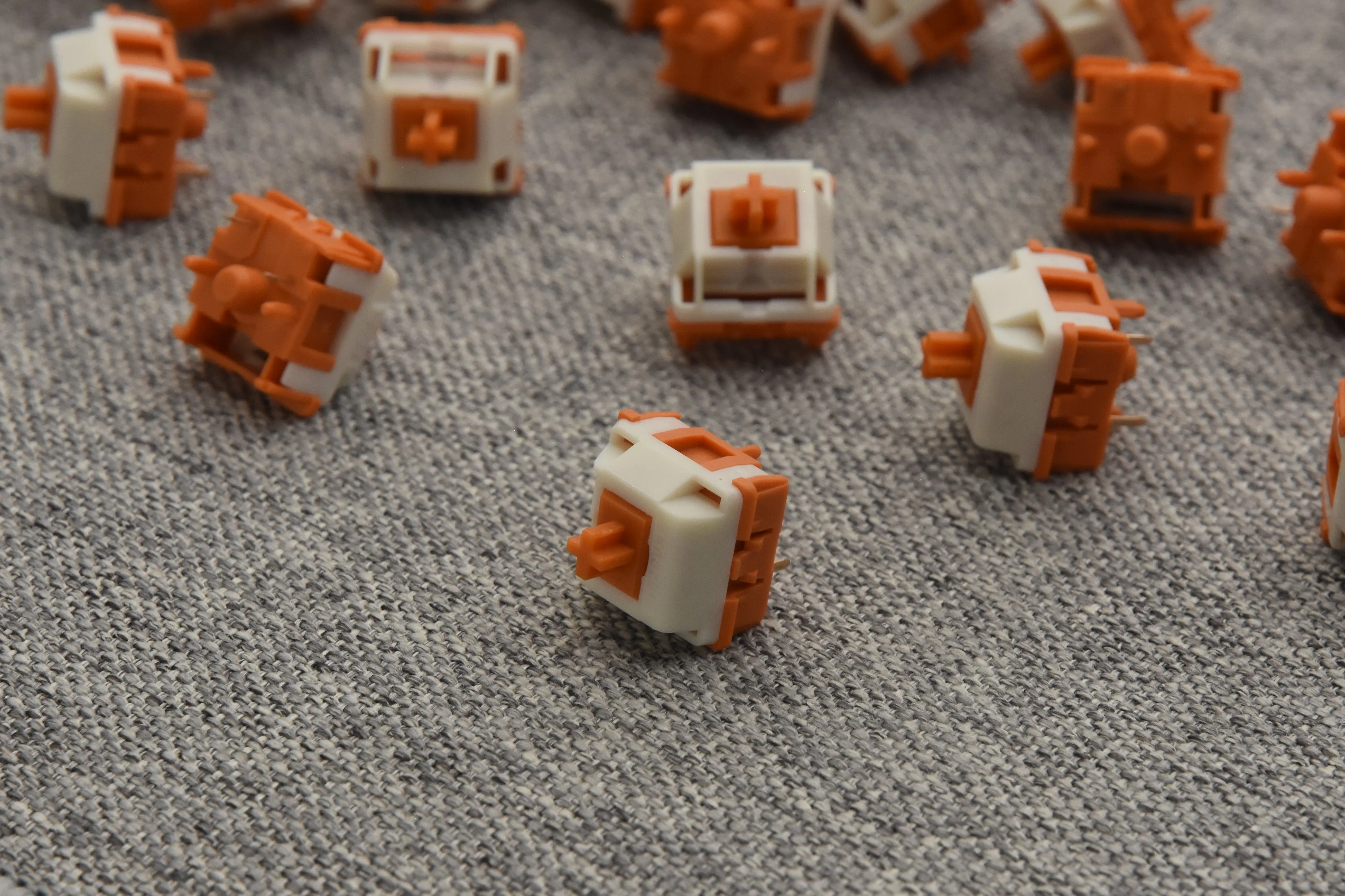 HMX 3.9MM SUNSET GLEAM LINEAR SWITCH FACTORY LUBED EDITION (10PCS)