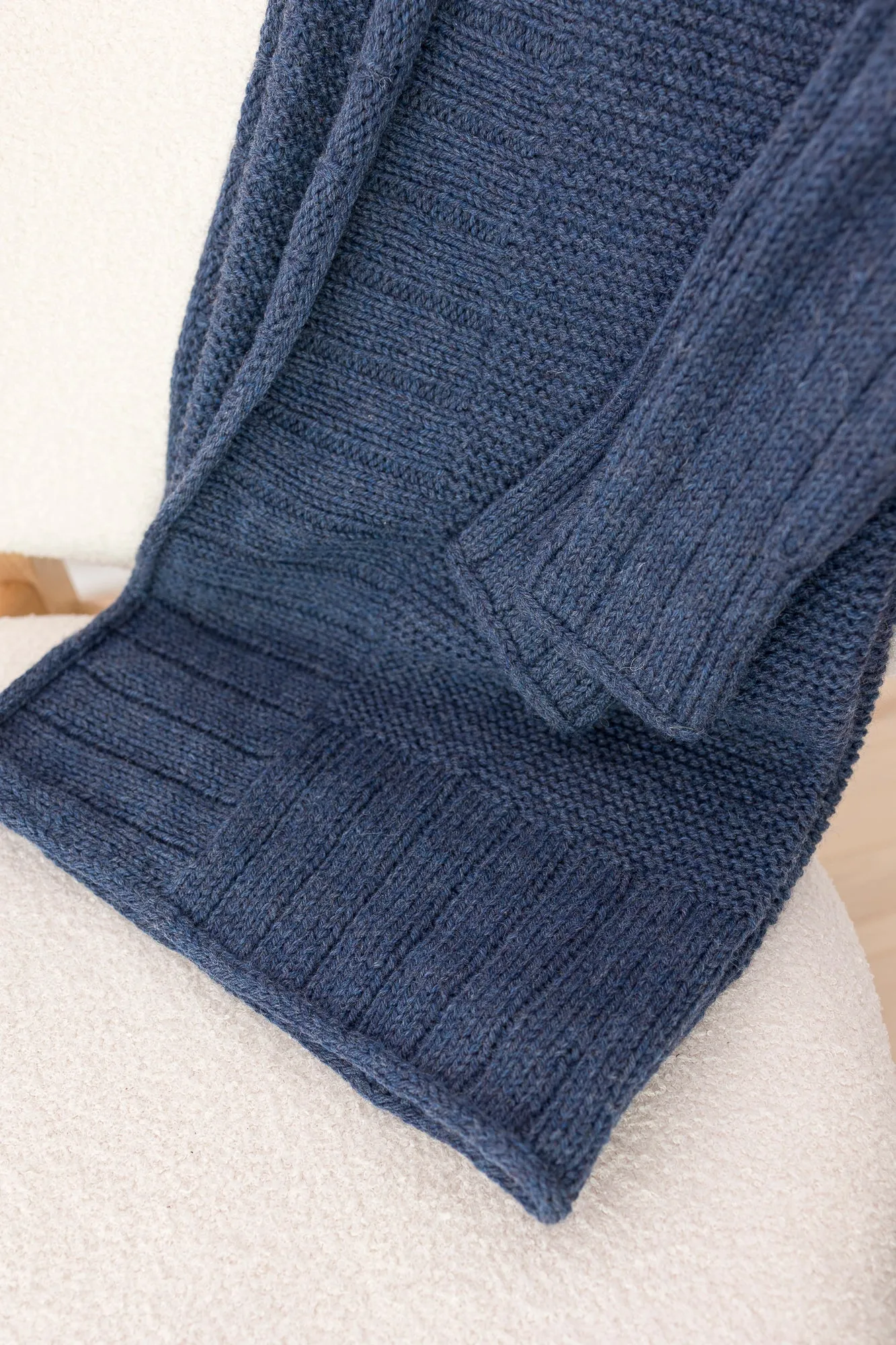 Kit de tricot - Cardigan Clair de lune en Peruvian par Paule Trudel Bellemare