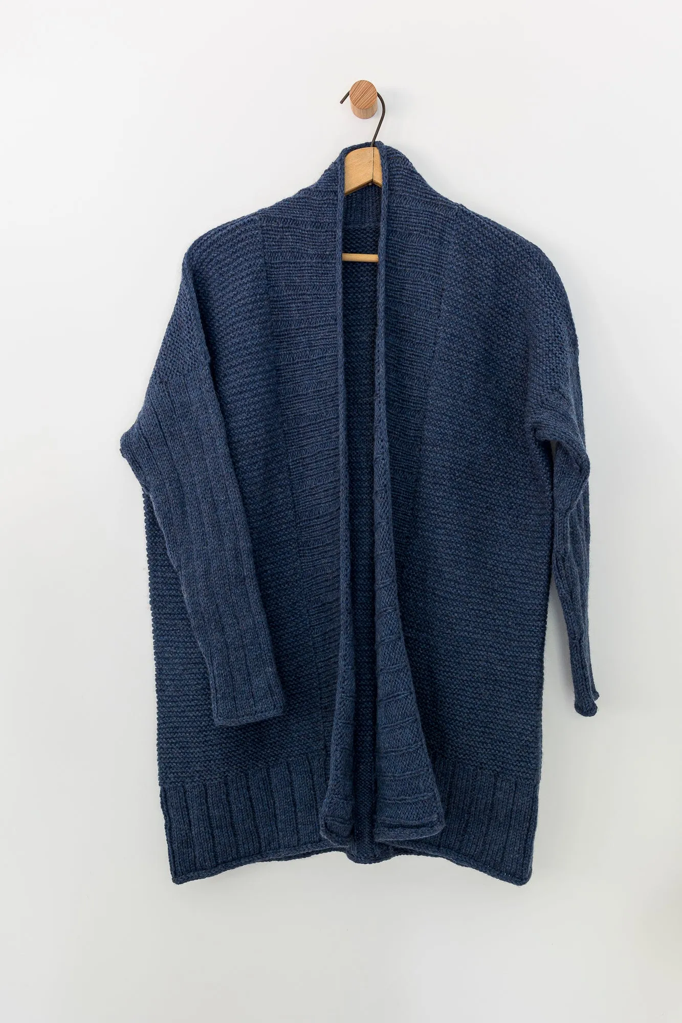 Kit de tricot - Cardigan Clair de lune en Peruvian par Paule Trudel Bellemare