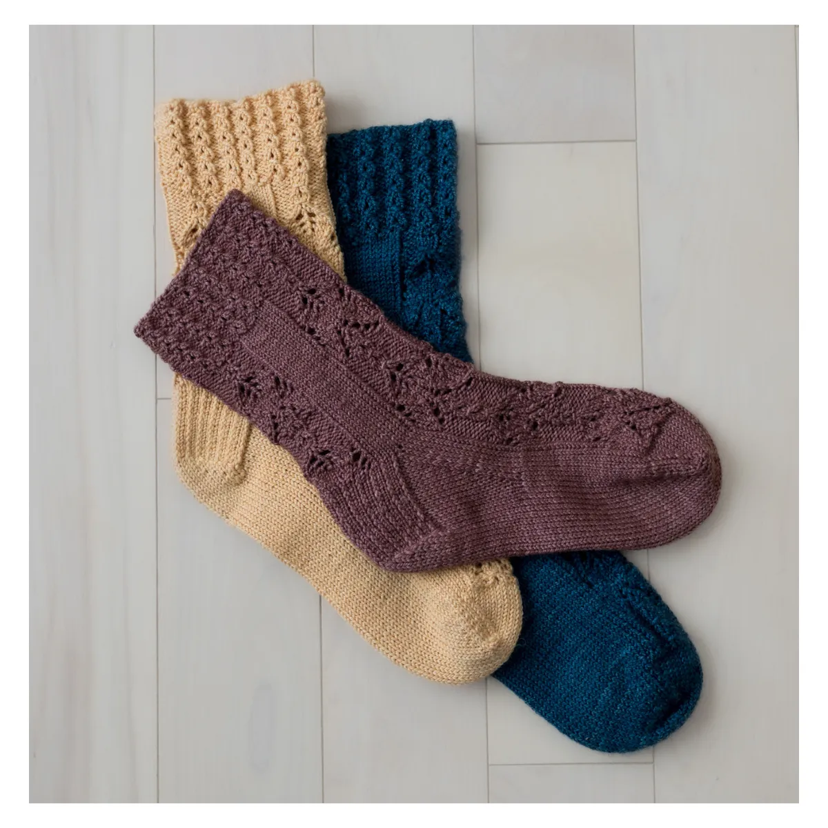 Kit de tricot - Chaussette À pied levé! par Louisette Laverdière