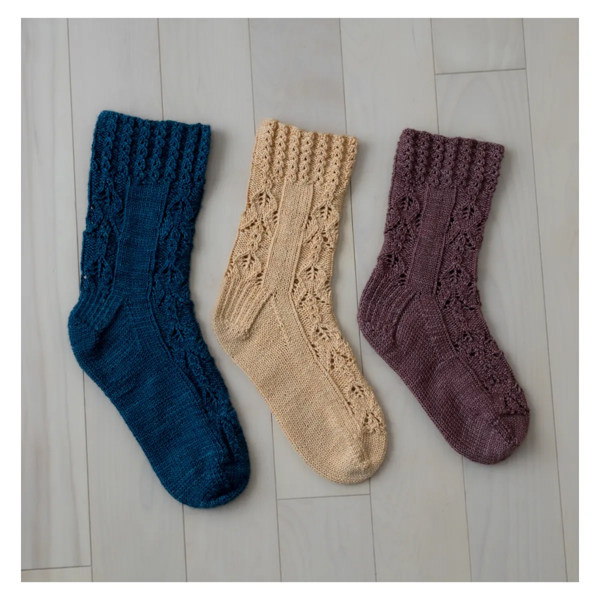 Kit de tricot - Chaussette À pied levé! par Louisette Laverdière