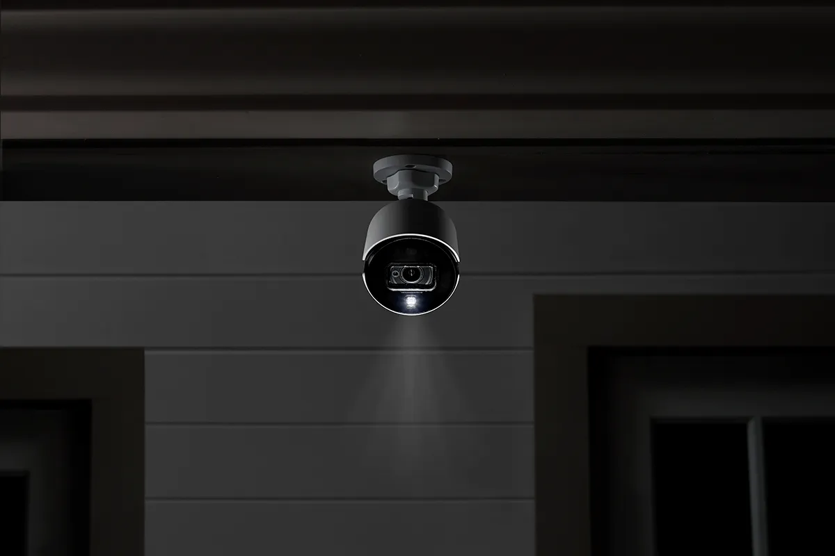Lorex 4K 8-Channel Wired DVR System with Eight 2K Active Deterrence Bullet Cameras