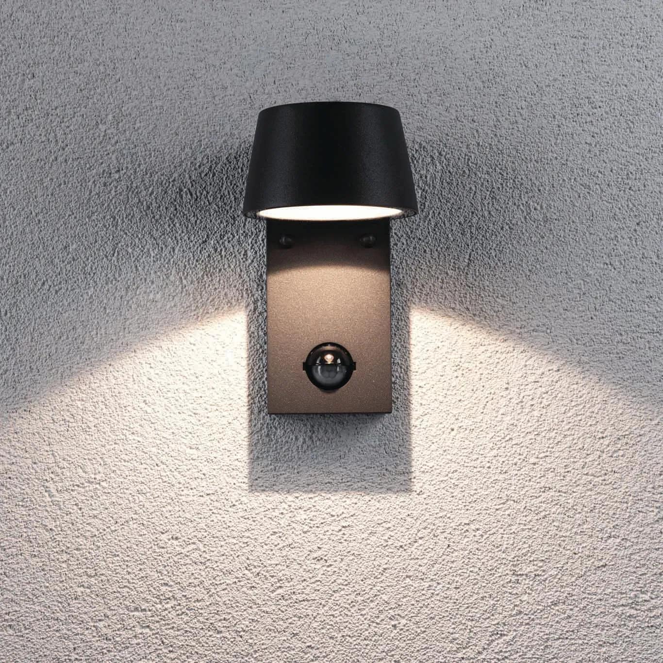 Outdoor Capea 8W LED Wall Light with Motion Detection in Anthracite