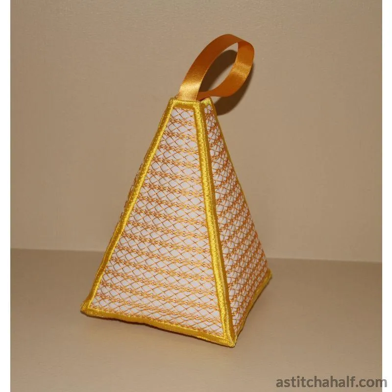 Pyramid Door Stop Checkered Lace