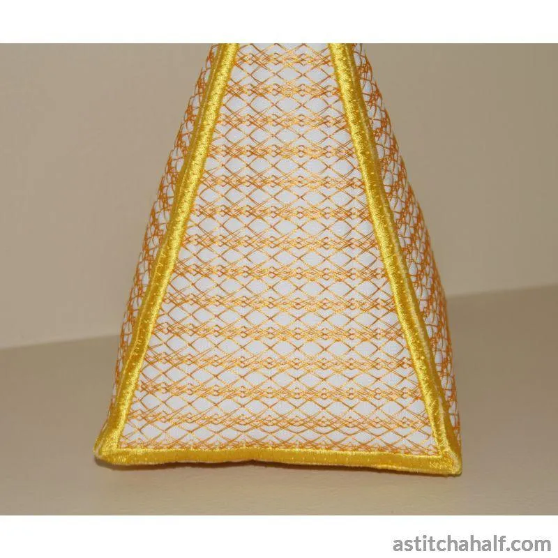 Pyramid Door Stop Checkered Lace