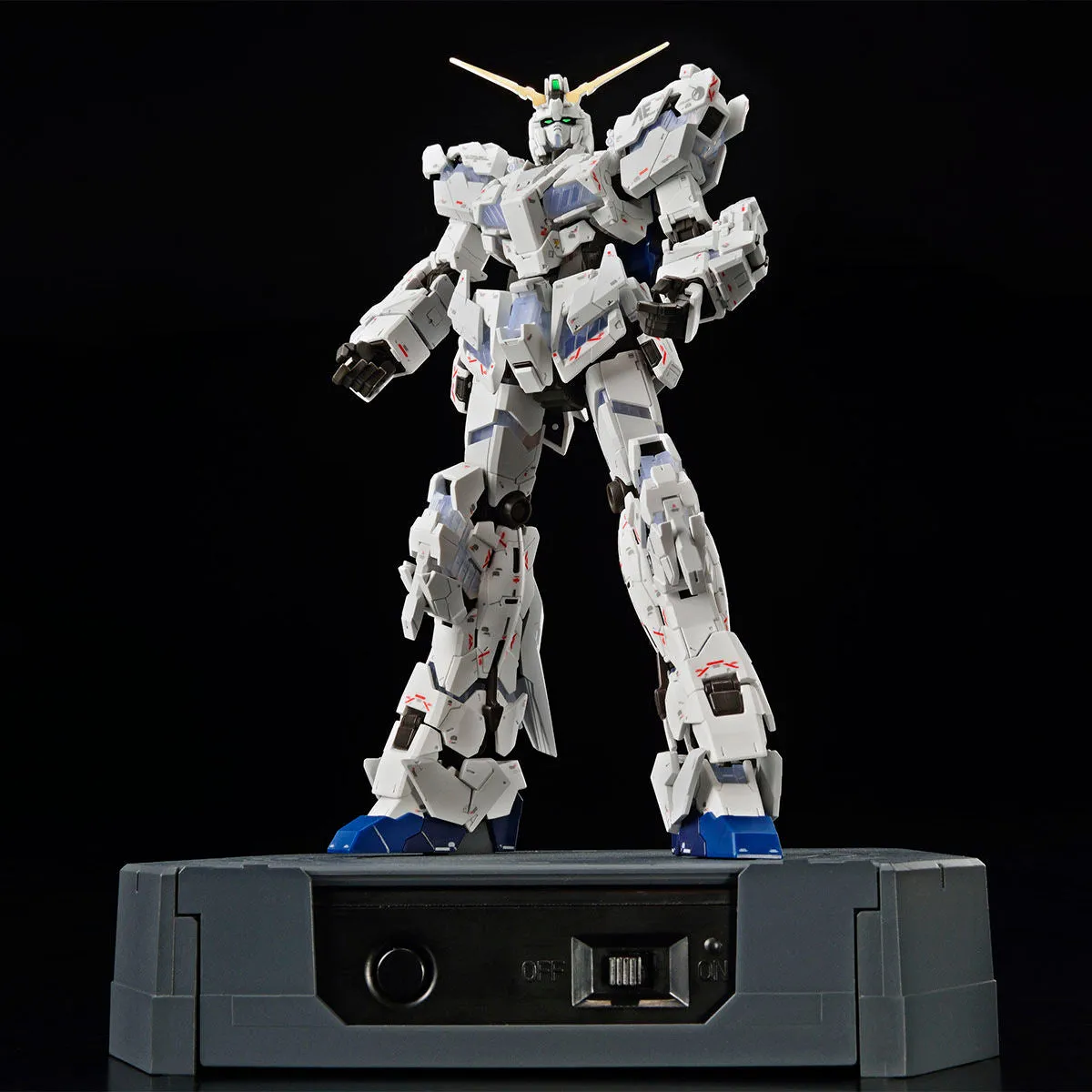 RG Gundam Base RX-0 Unicorn Gundam Ver. TWC (Lighting Model) 1/144