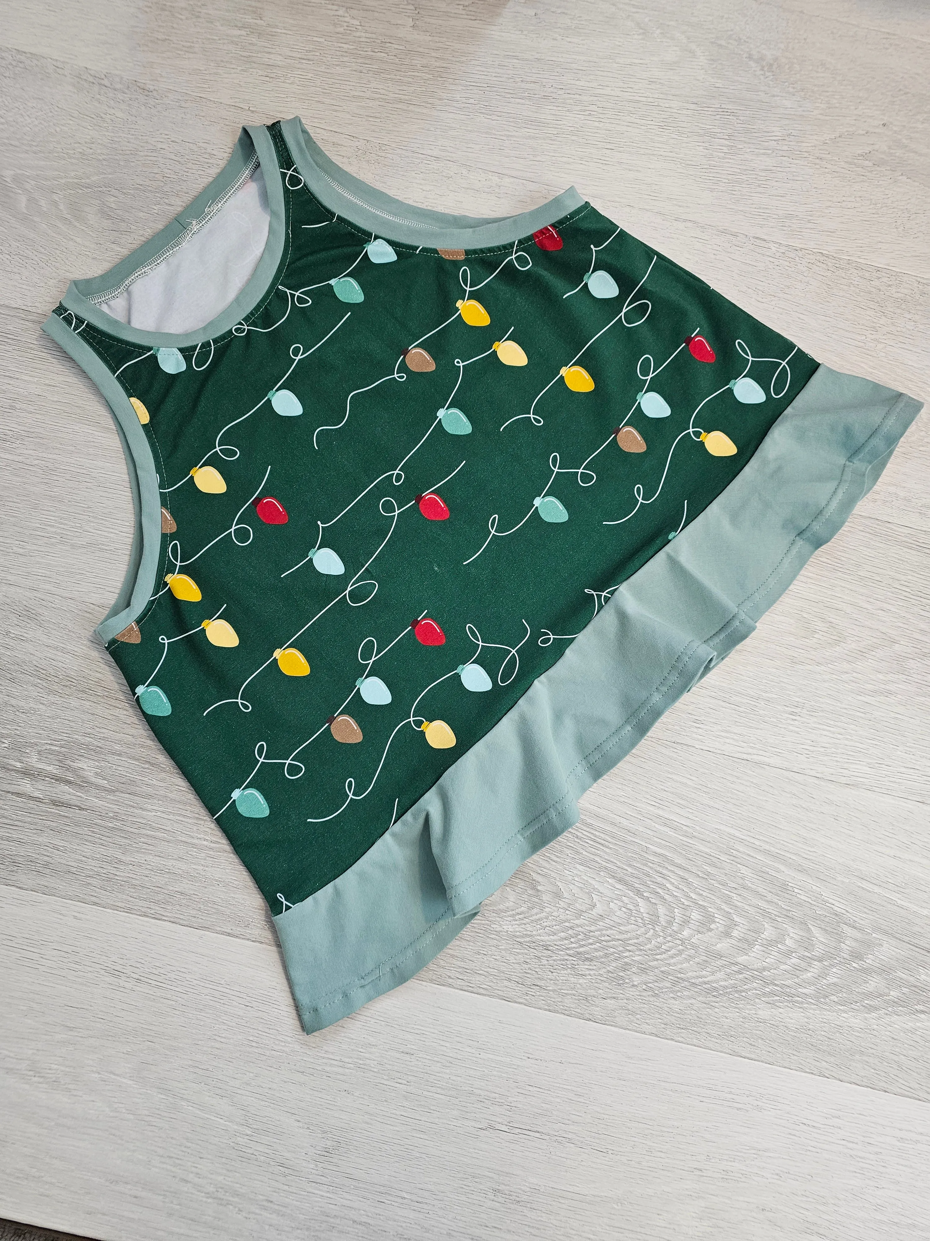 Tangled Lights in Green - Pre-Order