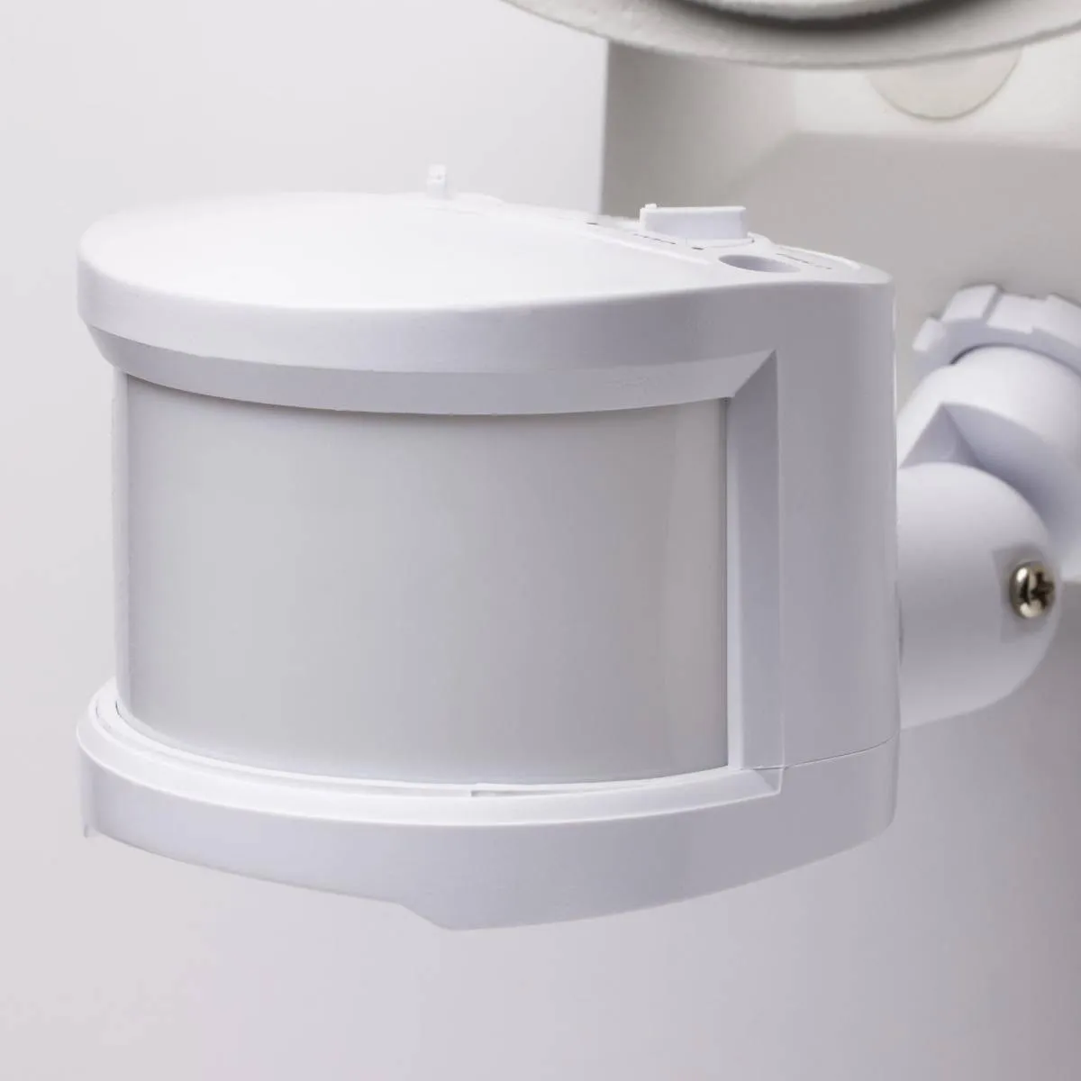 White LED Security Light - Dual Head - 4000K - with Motion Sensor - 120V